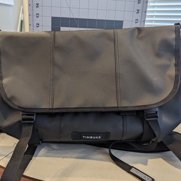Custom Timbuk2 Classic Messenger Bag Large - Picture 1 of 5